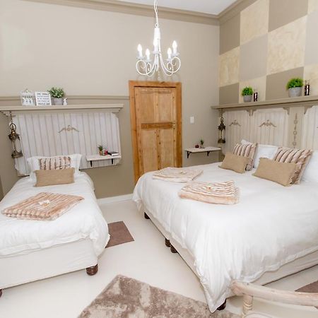 Tarentaalrand Guesthouse Upington Exterior photo